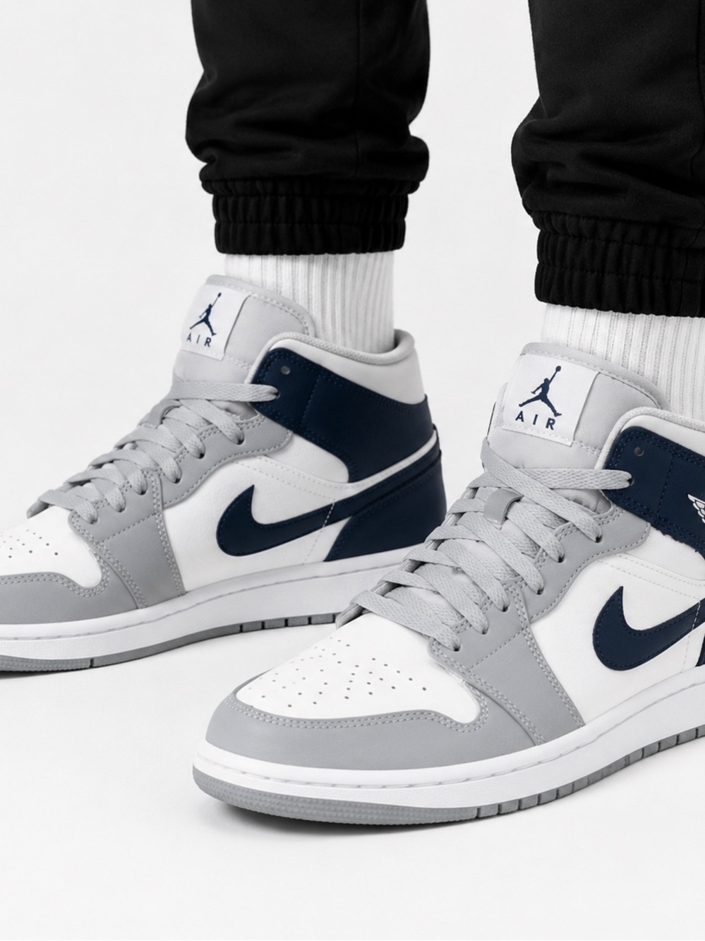 Nike Air Jordan 1 Mid DQ8426-104 Men’s Size 9.5 White Grey Basketball Shoes NWOB